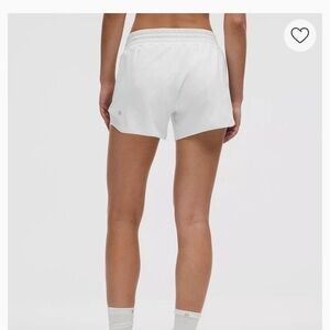 Lululemon Hotty Hot High-Rise Lined Short 4" size 6 Ocean Air